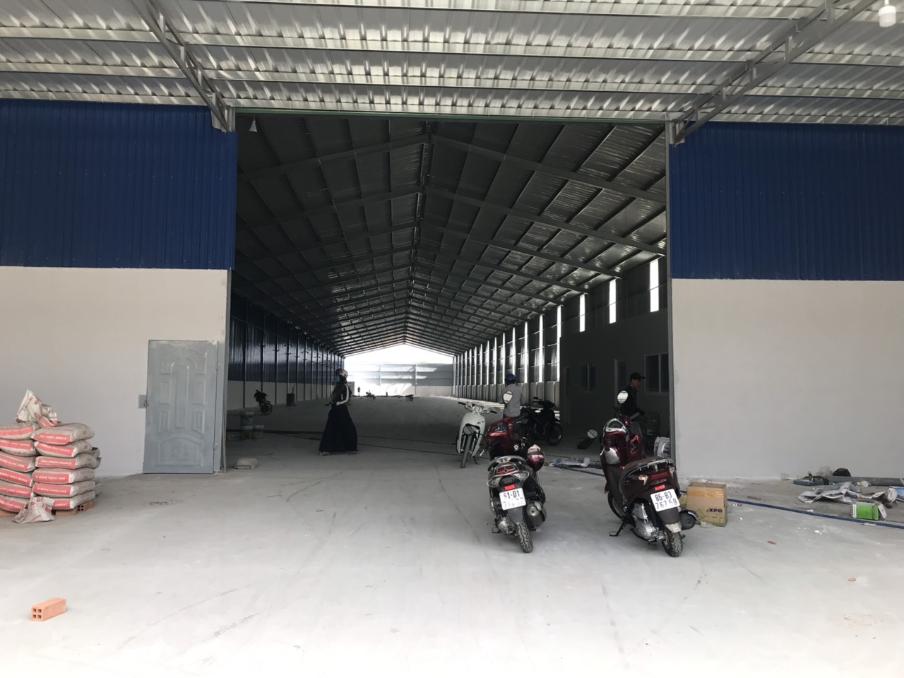 Cho thuê xưởng 2750m2 thuộc khu vực p.An Phú, Thuận An, Bình Dương